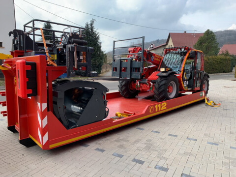 Merlo Feuerwehr Transport mit Abholbehälter LKW